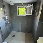 Alexia Aqua Direct Pool Access 2br 9min To Sea 5 Min To Town At1833 *