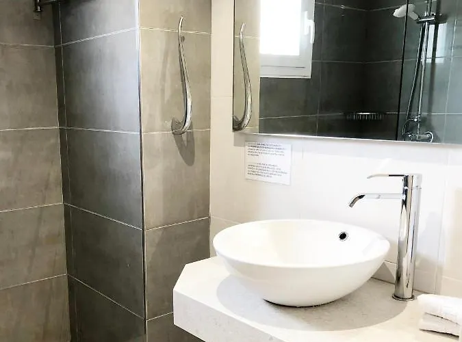 Daire Alexia Aqua Direct Pool Access 2br 9min To Sea 5 Min To Town At1833