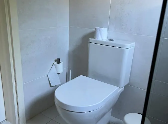 Alexia Aqua Direct Pool Access 2br 9min To Sea 5 Min To Town At1833 *