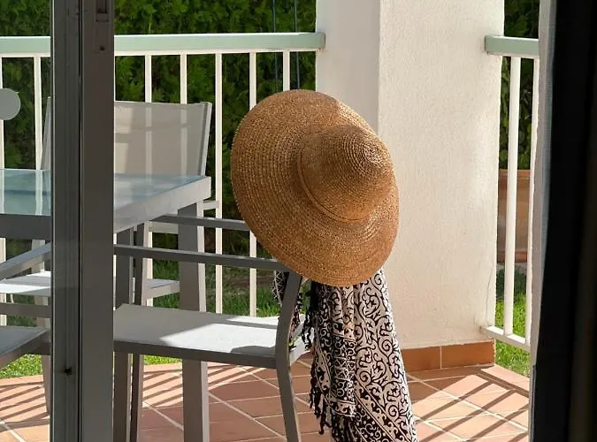 Alexia Aqua Direct Pool Access 2br 9min To Sea 5 Min To Town At1833 *