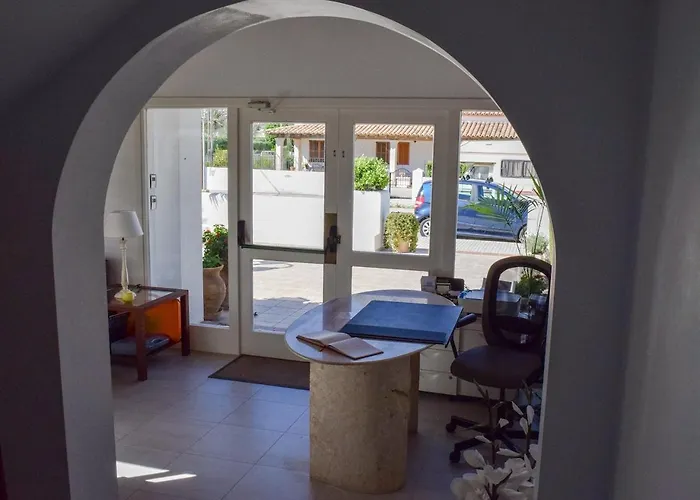 Alexia Aqua Direct Pool Access 2br 9min To Sea 5 Min To Town At1833 *